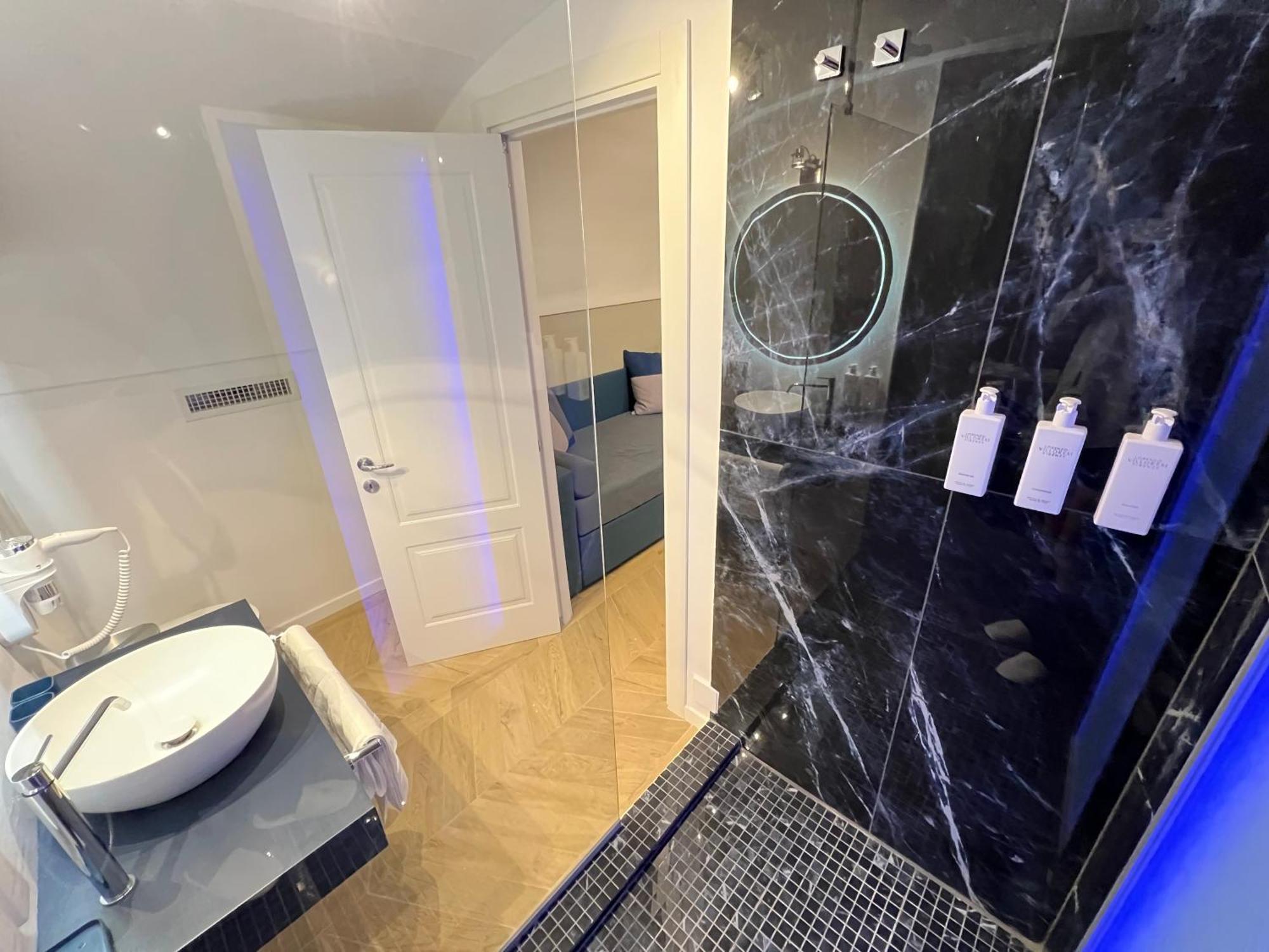 Rome Luxury Blue Suites- Love Luaran gambar