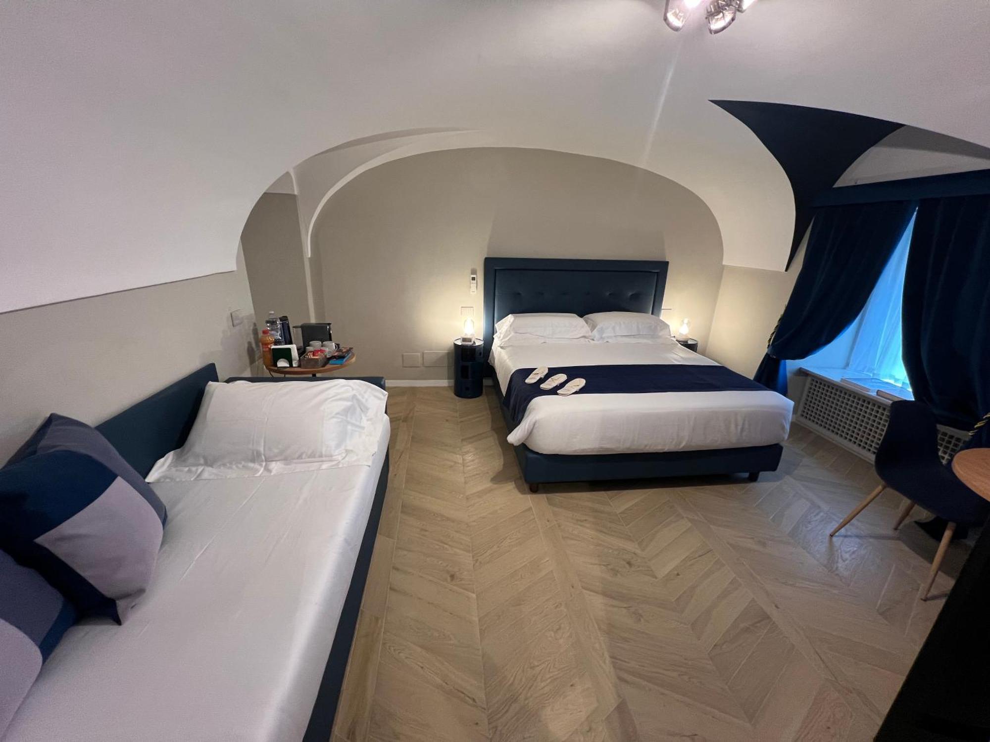 Rome Luxury Blue Suites- Love Luaran gambar